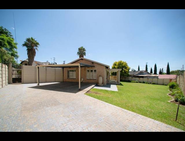 3 BEDROOM HOUSE FOR SALE IN CROYDON